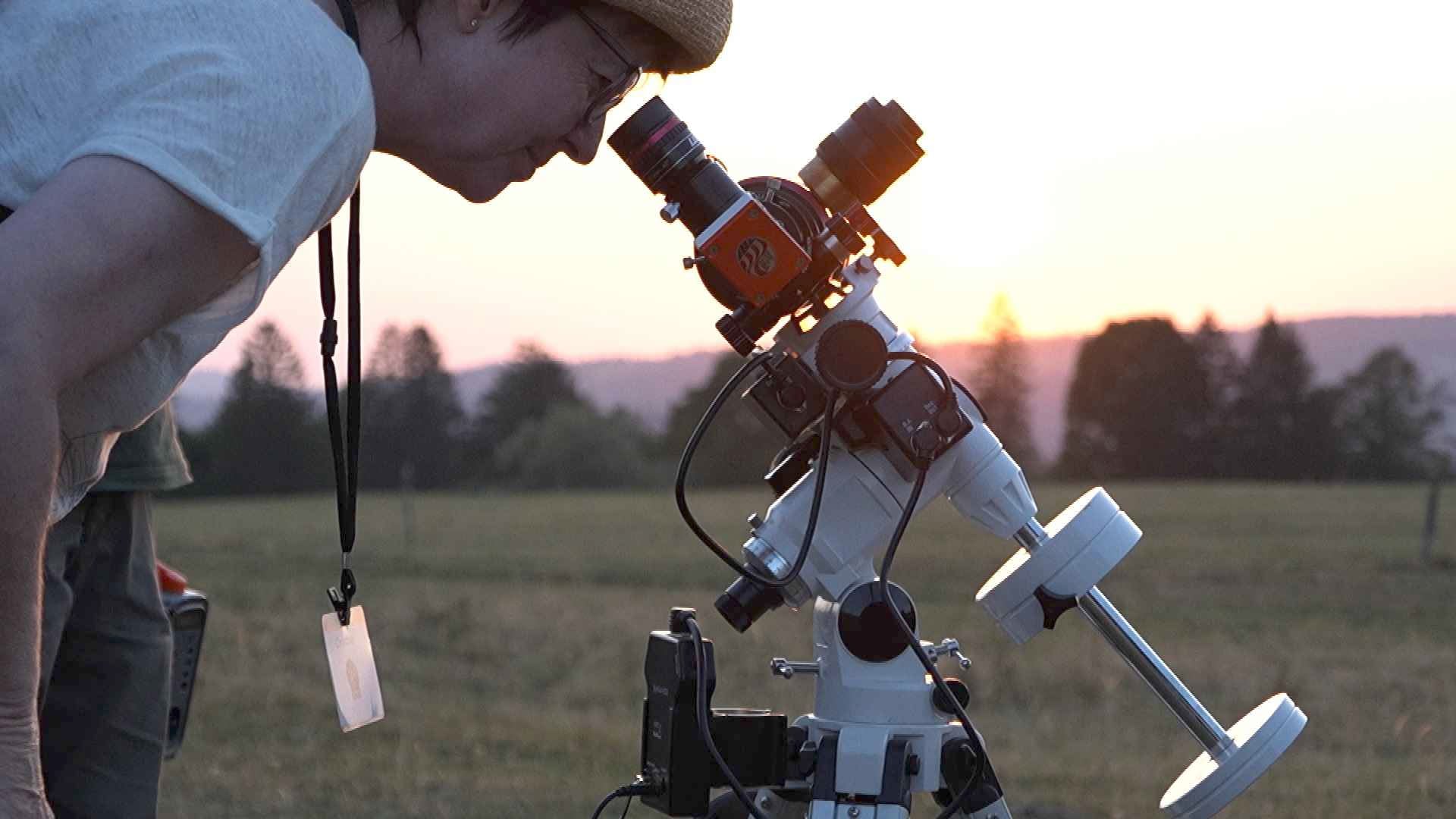 Tête de Ran victime de son succès au moment d'observer l'éclipse solaire