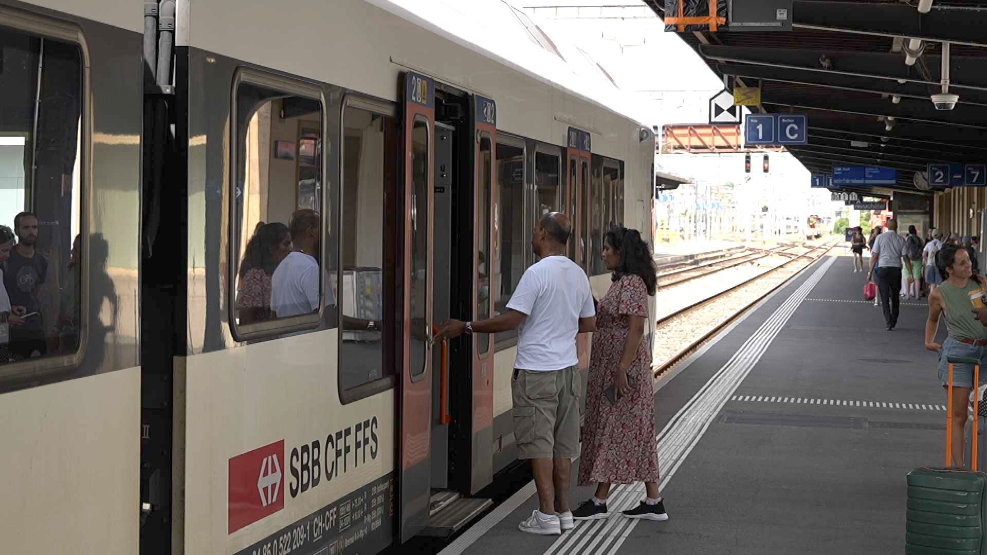 Ils sont plus de 10'000 à réclamer un quatrième TGV vers Paris