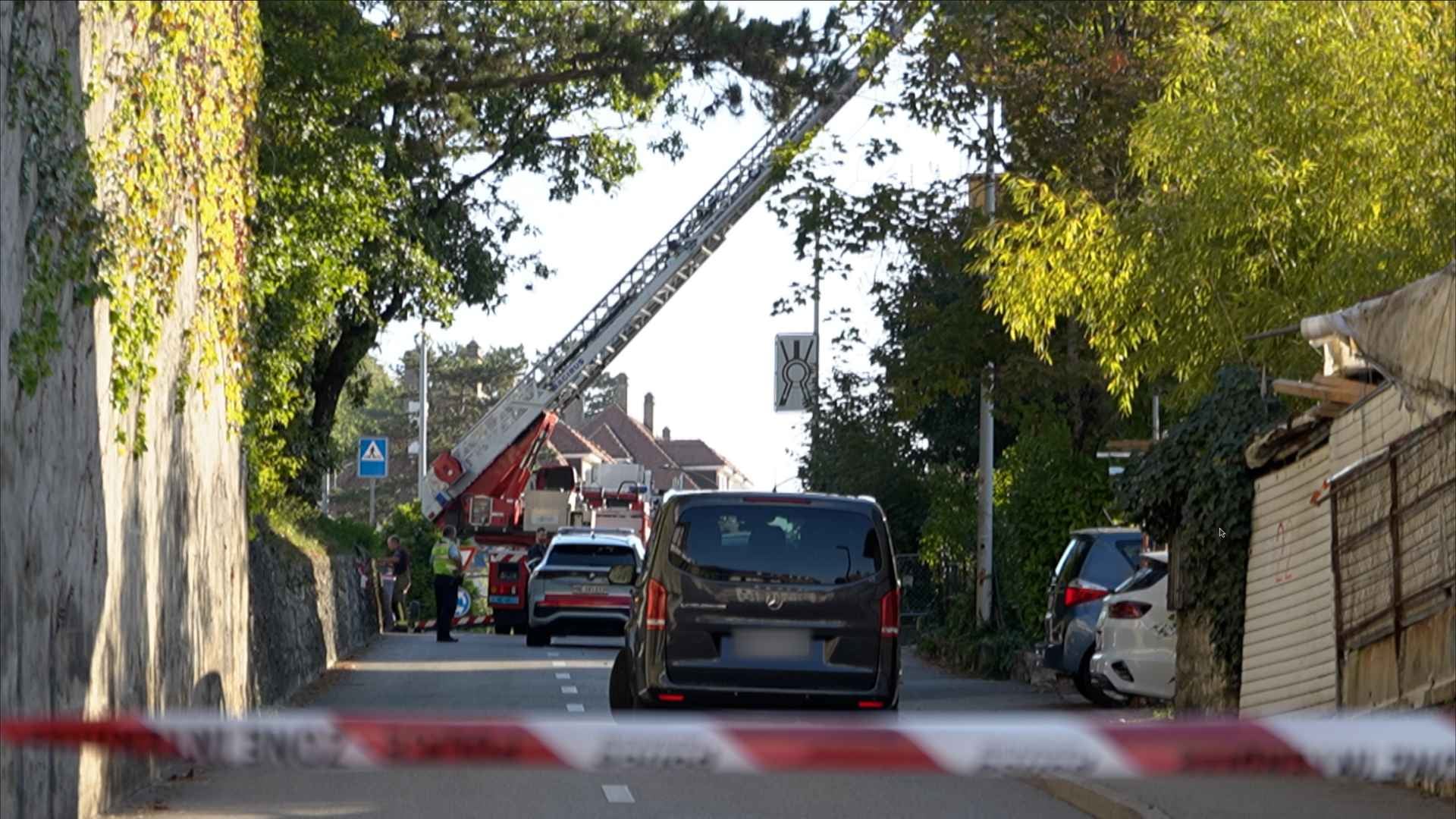 Important dispositif pour secourir un homme sur un toit à Neuchâtel