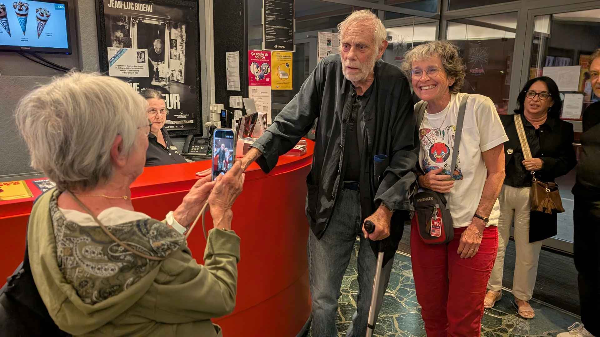 Jean-Luc Bideau en escale à Neuchâtel pour la sortie de son nouveau film