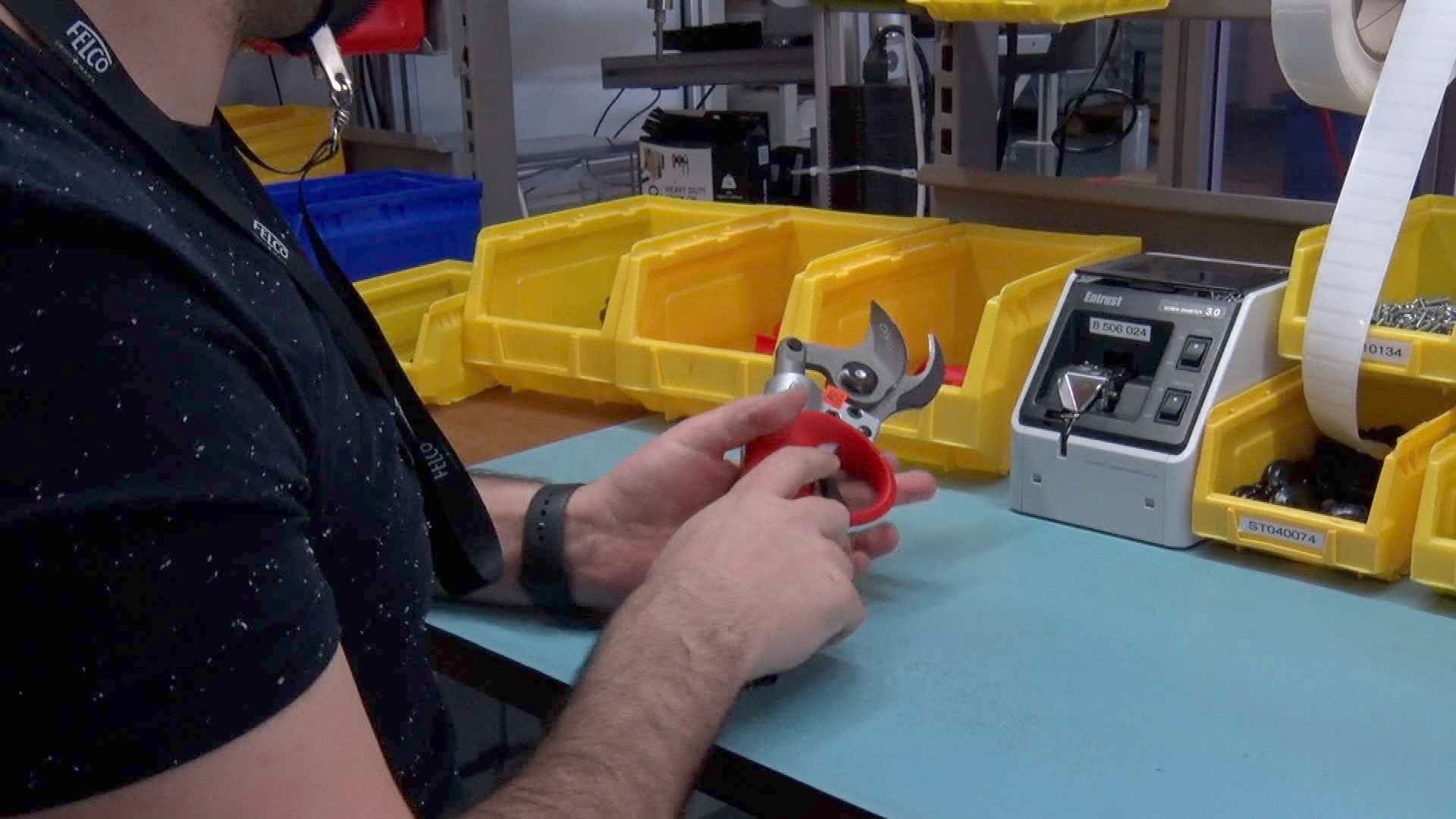 Le canton de Neuchâtel prend la défense du Swiss Made