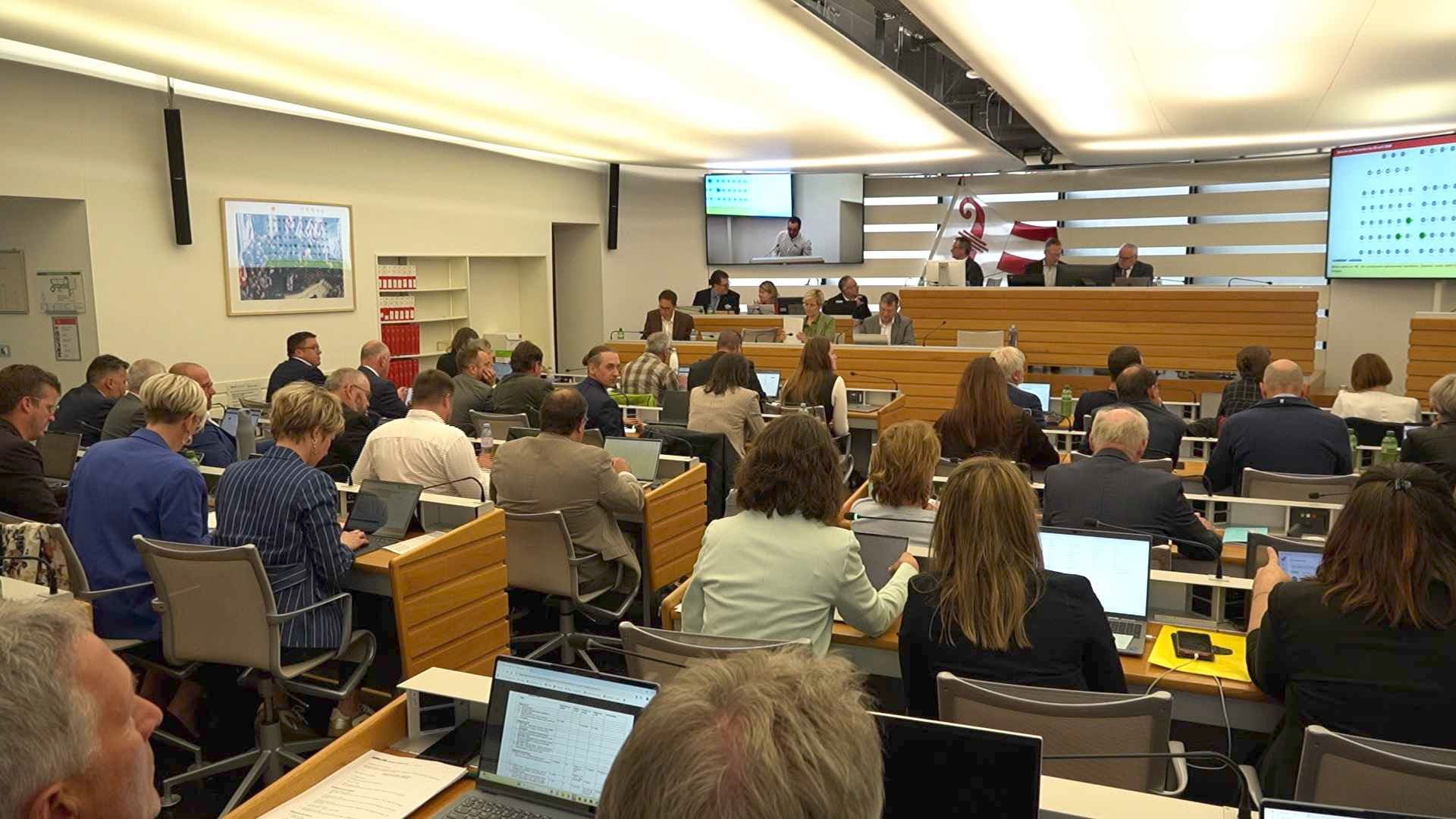 Impôt à la source: le Jura dit oui à l’étude