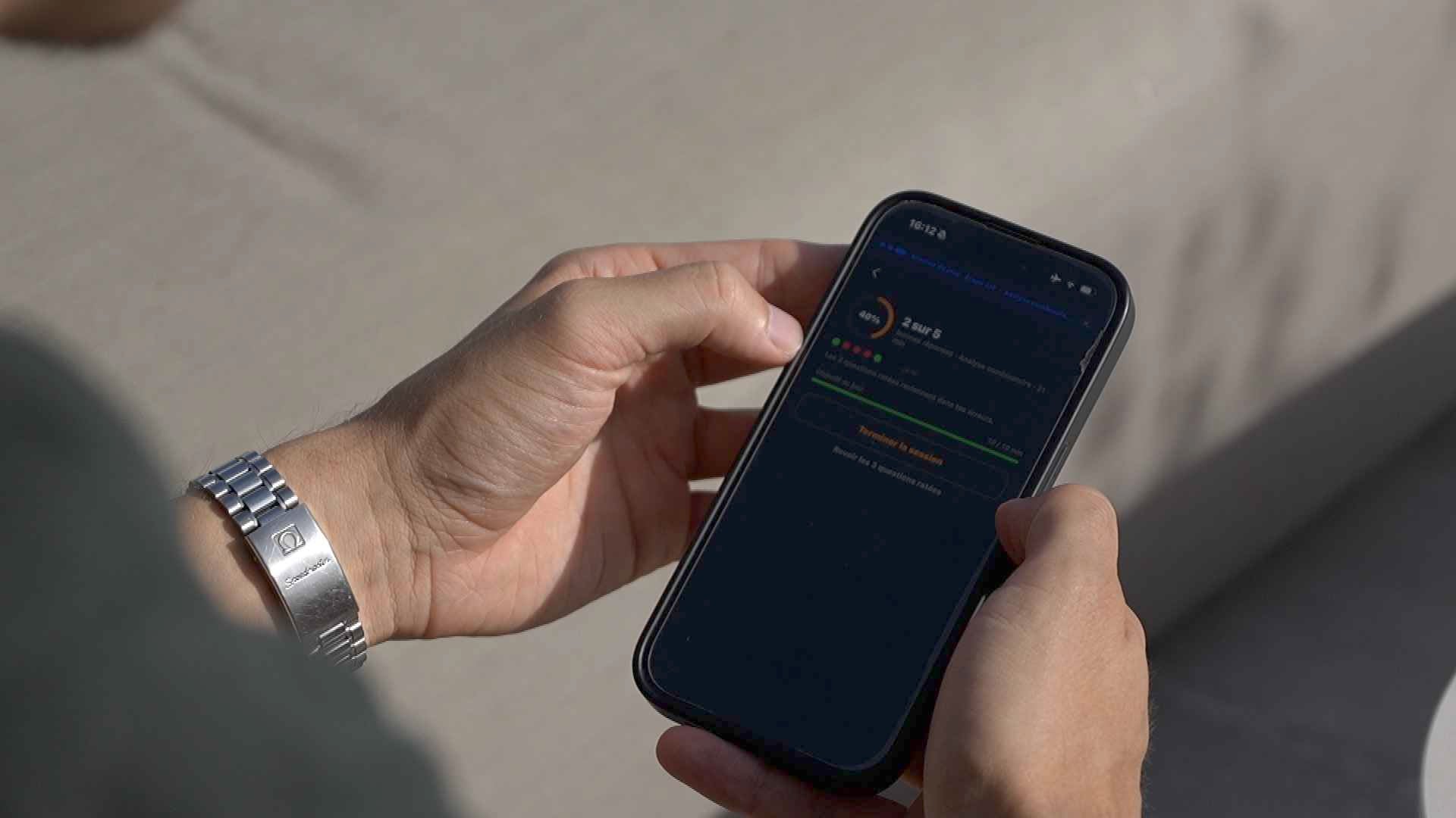 Un ingénieur de Corcelles transforme le smartphone en coach de maths