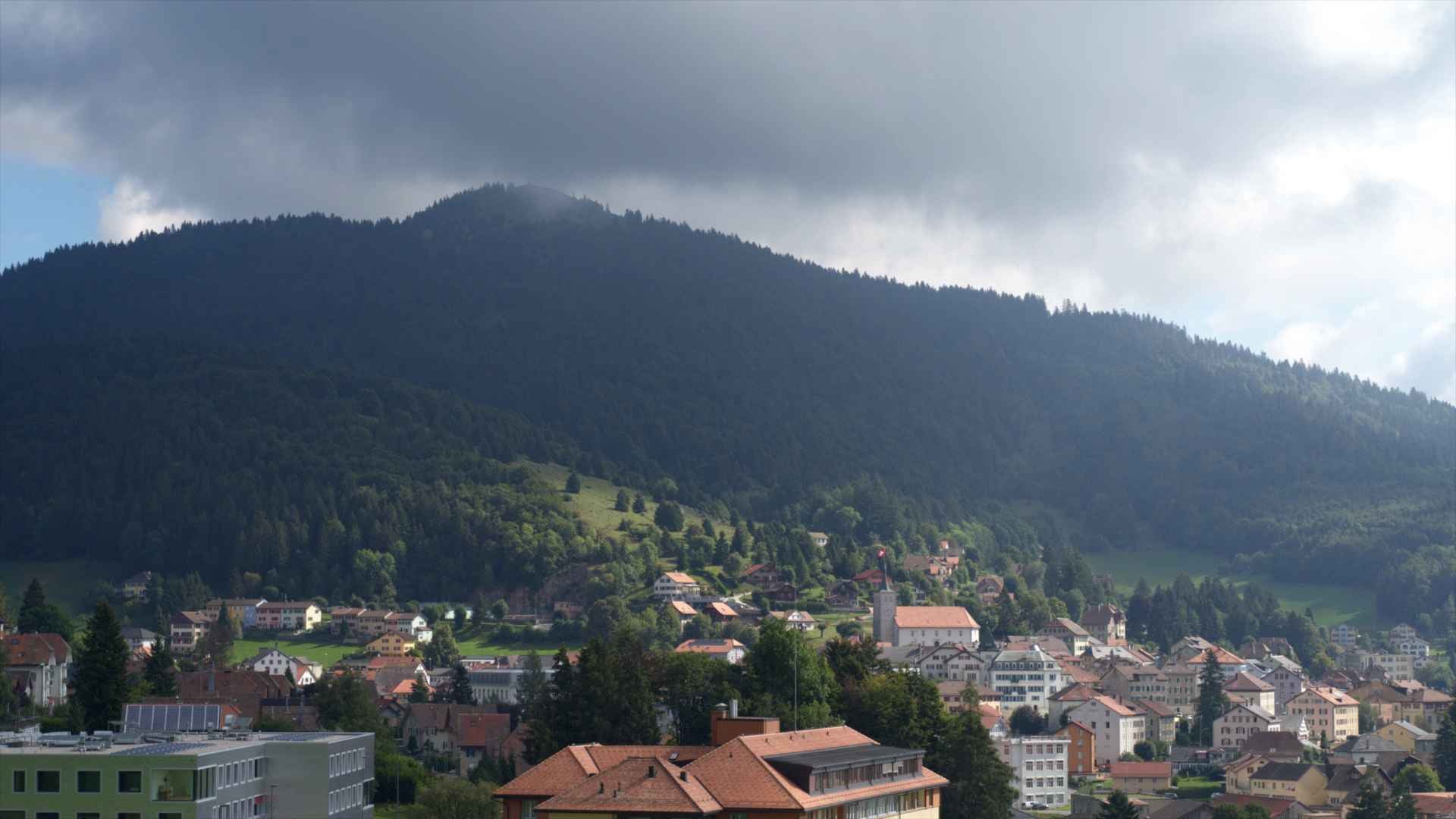 Un homme de 72 ans gravement blessé à Sainte-Croix après une altercation